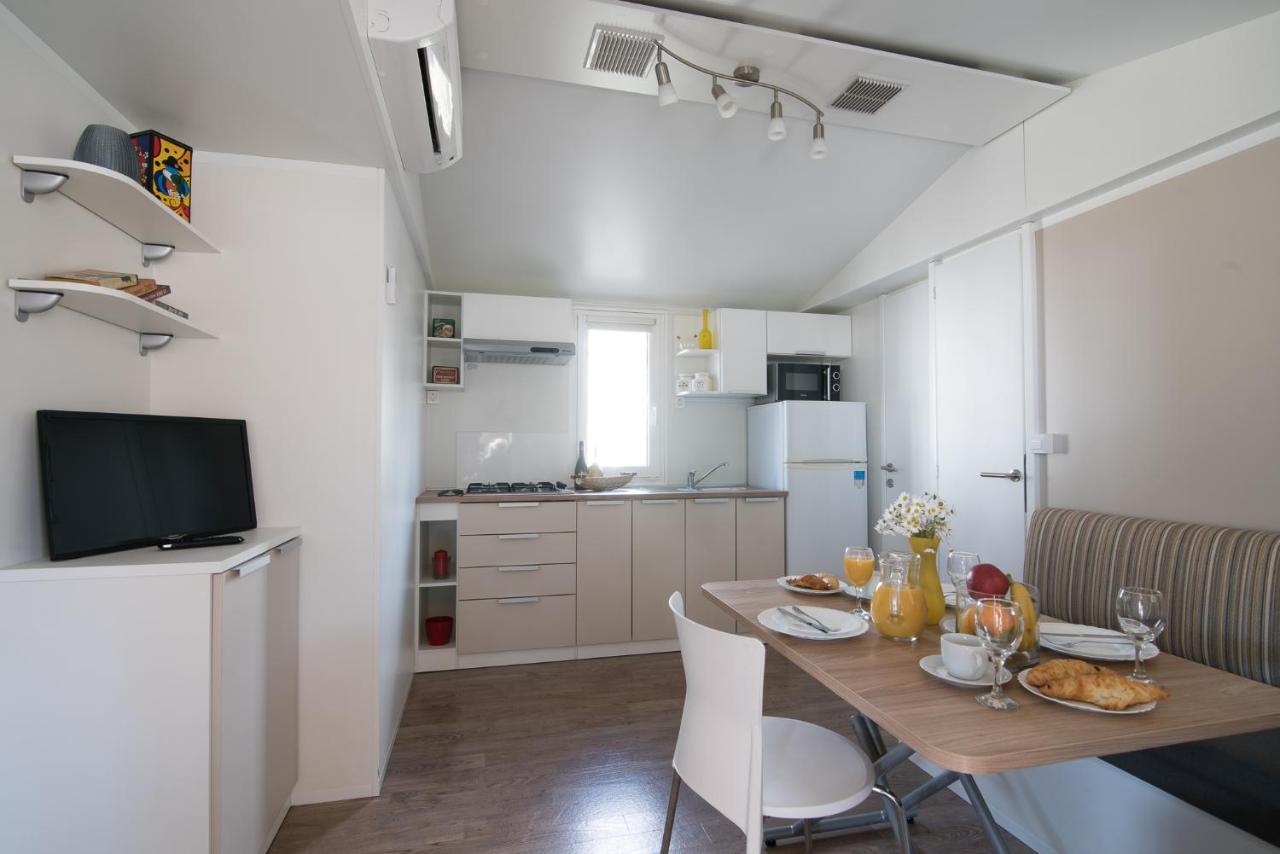 Salve Croatia Mobile Homes In Amadria Park Trogir Seget Vranjica Extérieur photo