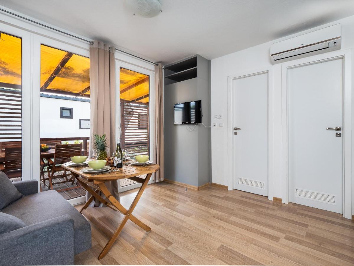 Salve Croatia Mobile Homes In Amadria Park Trogir Seget Vranjica Extérieur photo